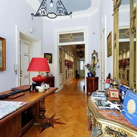 Πανσιόν Domus Monami Luxury 4*