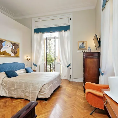 Πανσιόν Domus Monami Luxury 4*