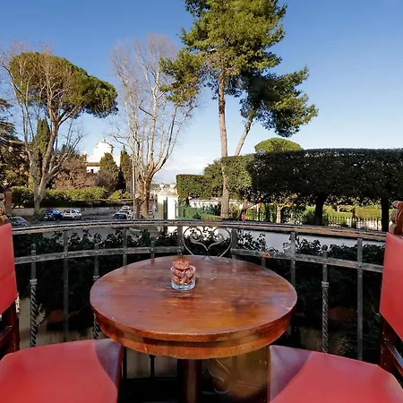 Affittacamere Domus Monamì Luxury 2*